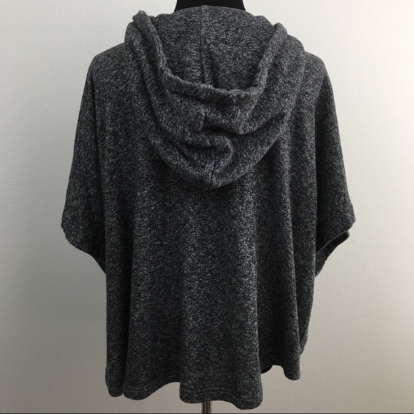 Oakley | Heather Gray Cropped Hoodie Top - Picture 4 of 8